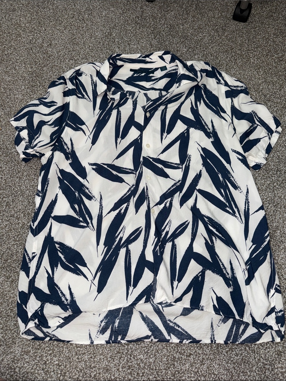 Perry Ellis Navy and White Short-Sleeve Button-Down Shirt